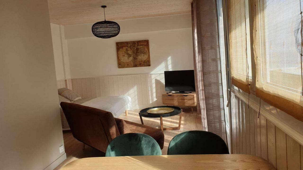 Les Studios Vue Mer Le Matlo Ντινάρ Εξωτερικό φωτογραφία