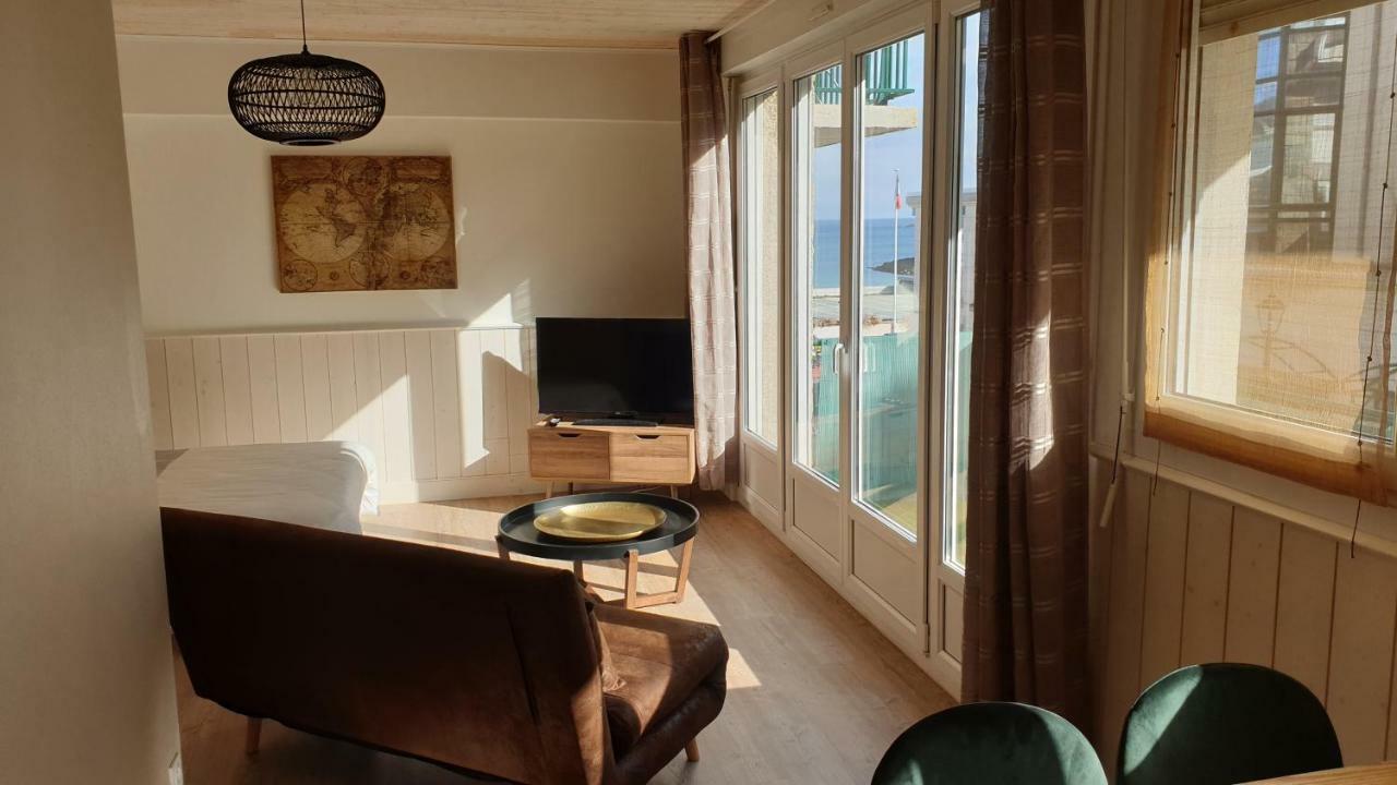 Les Studios Vue Mer Le Matlo Ντινάρ Εξωτερικό φωτογραφία